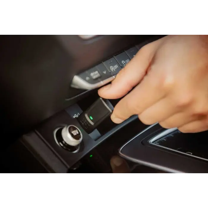 QUADLOCK KABLOSUZ CARPLAY ADAPTORU