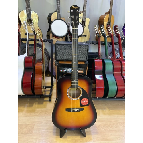Fender Squier SA-150 Akustik Gitar 4/4 Akustik Gitar