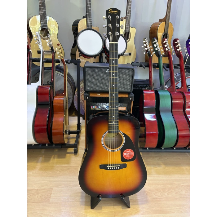 Fender Squier SA-150 Akustik Gitar 4/4 Akustik Gitar