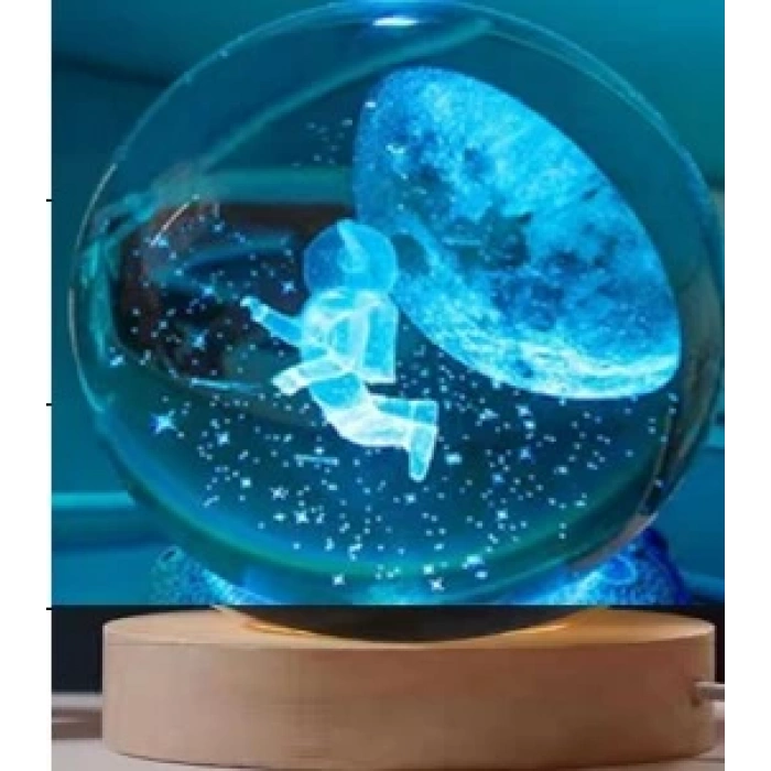 Dekoratif Uçan ASTRONOT Tasarımlı Ahşap altlıklı Işıklı Cam Küre Büyük Boy Cam:8cm Ahşap:2cm