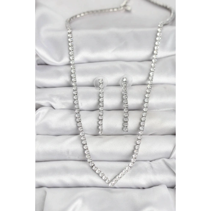 Gümüş Renk Zirkon Taşlı Kadın Kolye Küpe Seti