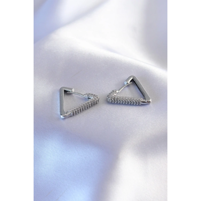 Gümüş Renk Zirkon Taşlı Üçgen Model Kadın Küpe