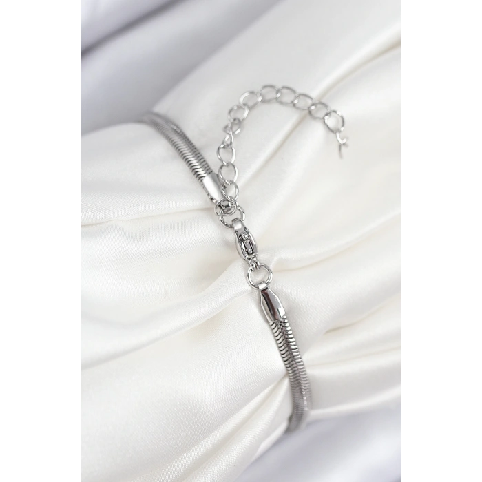 Pirinç Zirkon Taşlı Kalp Model Gümüş Renk Kadın Bileklik