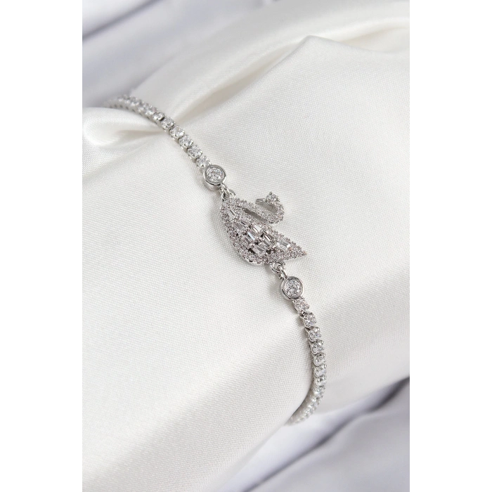 Pirinç Zirkon Taşlı Kuğu Model Gümüş Renk Kadın Bileklik