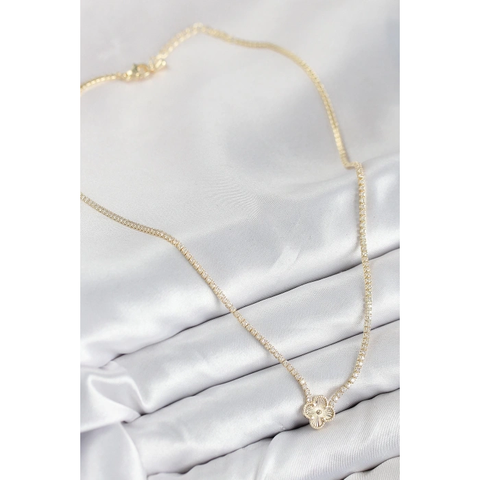 Pirinç Zirkon Taşlı Yonca Model Gold Renk Kadın Kolye