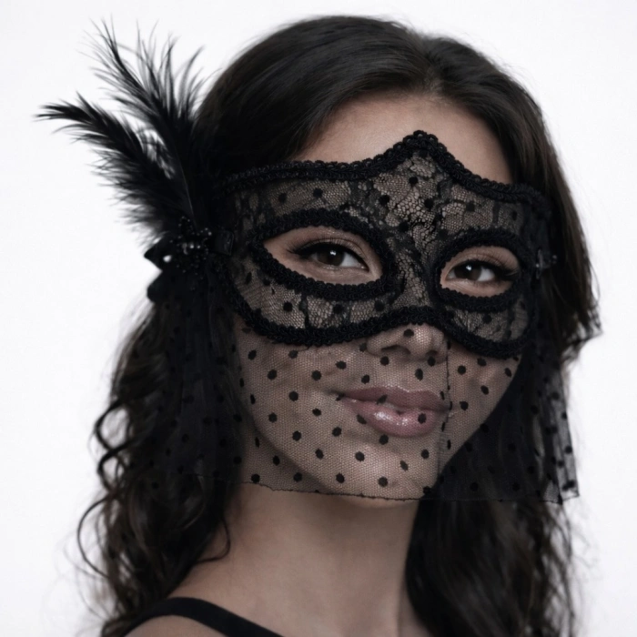 Siyah Dantel Tüllü Peçeli Parti Maskesi