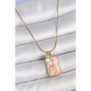 316L Çelik Gold Renk Zincir Pembe Mineli İncli Çiçek İşlemeli Portre Model Kadın Kolye