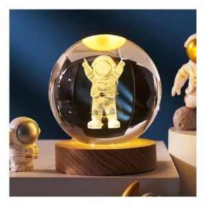 Astronot Tasarımlı Işıklı Cam Küre Cap 6 Cm Kod 52