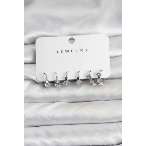 Gümüş Renk Pirinç Yıldız Modelli Kadın Küpe Seti