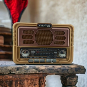 Nostaljik Görünümlü USB SD AUX Bluetooth Destekli Şarjlı Radyo RT-671