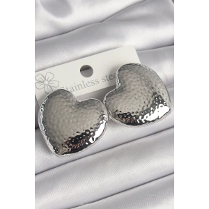 Pirinç Gümüş Renk İşleme Detaylı Kalp Model Kadın Küpe