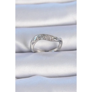 Pirinç Gümüş Renk Zirkon Taşlı Kadın Yüzük