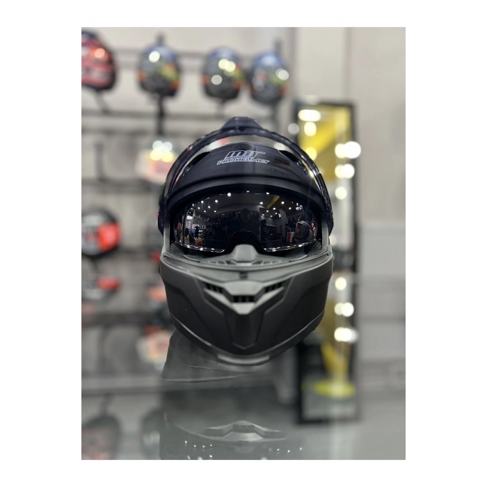 910 Mat Siyah Kask Siyah Vizörlü