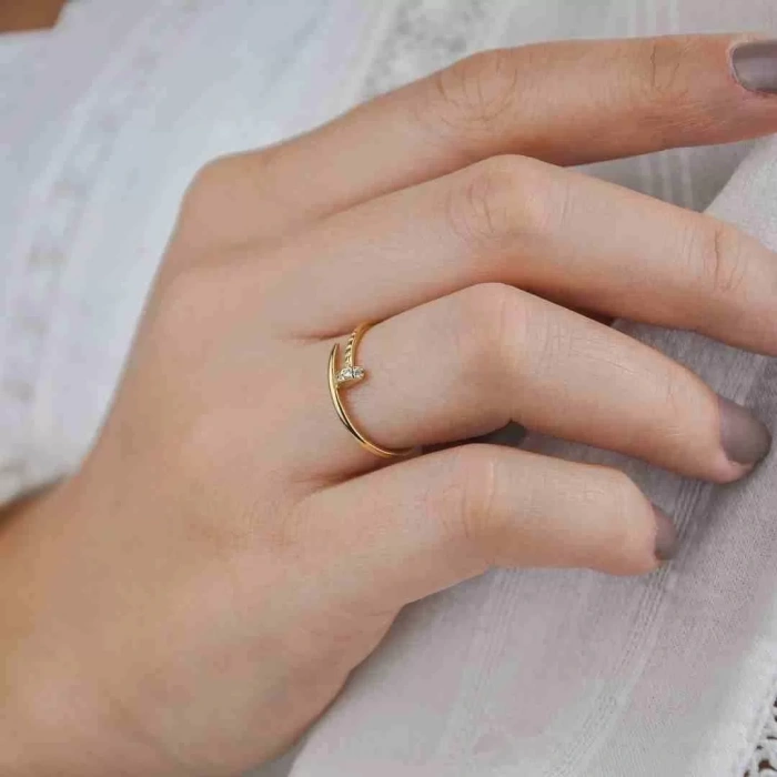 14 Ayar Altın Çivi Yüzük