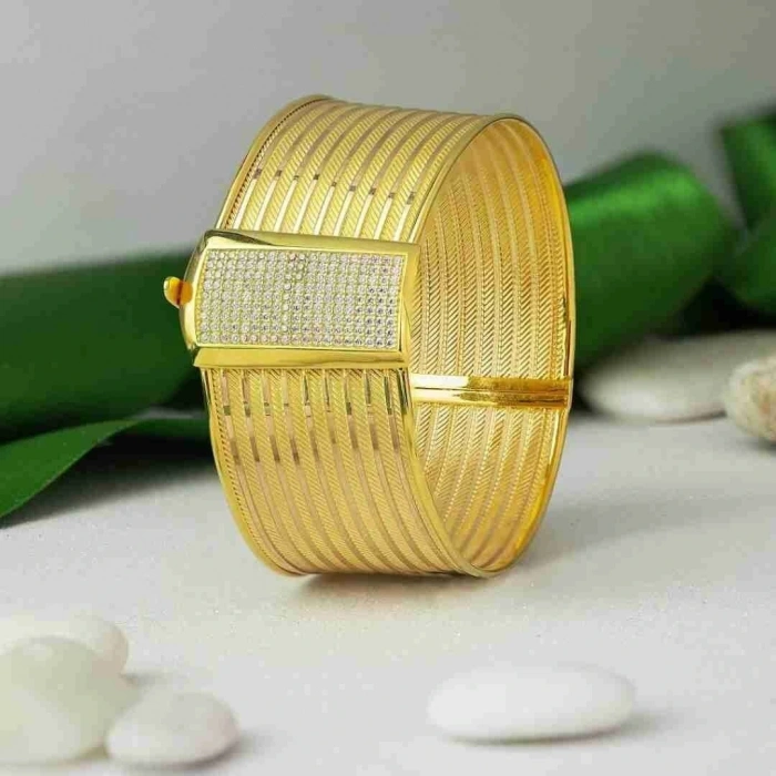 8 Ayar Altın 10 Sıra Taşlı Kelepçe