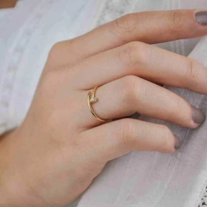 14 Ayar Altın Çivi Yüzük