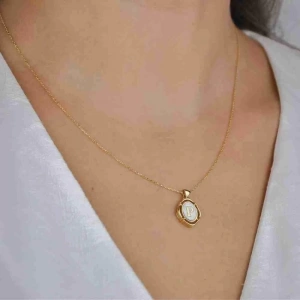 14 Ayar Altın Sedef Kişiye Özel Harfli Kolye