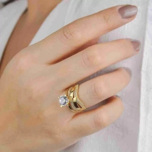 14 Ayar Altın Sonsuzluk Modeli Tektaşlı Alyans