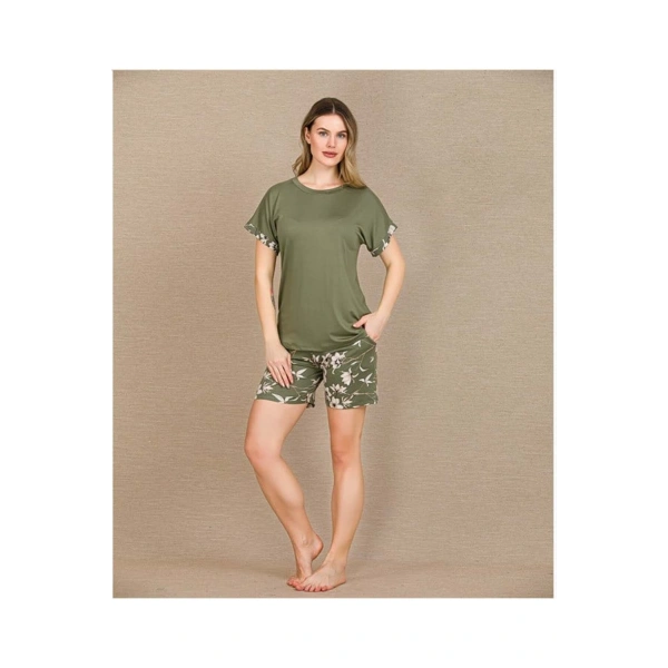 Şık Tasarım Çiçek Desenli Yeşil Şortlu Kısa Kol Viskon Pijama Takımı - SSSSSS7881-5211