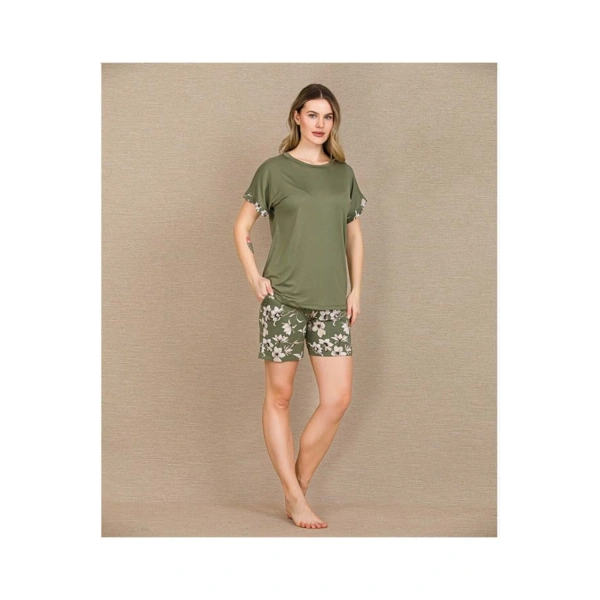 Şık Tasarım Çiçek Desenli Yeşil Şortlu Kısa Kol Viskon Pijama Takımı - SSSSSS7881-5211