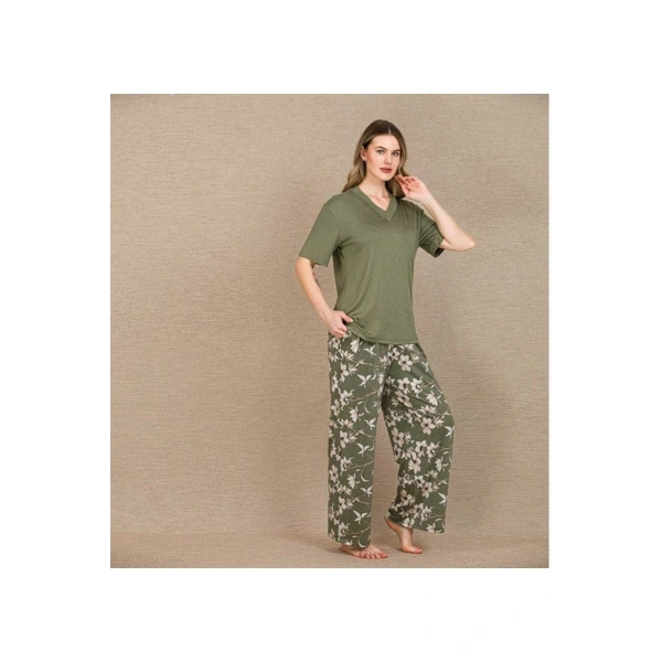 Şık Tasarım Çiçek Desenli Yeşil Kısa Kol Viskon Pijama Takımı - SSSSSS8717-8104