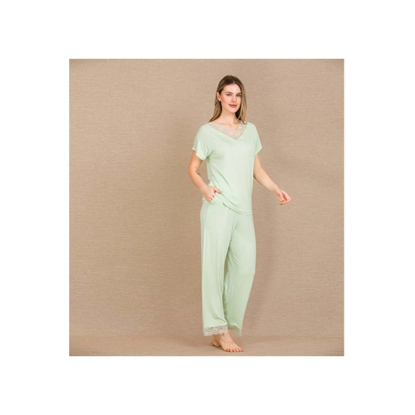 Viskon Şık Tasarım Dantel İşlemeli Açık Yeşil Kısa Kol Pijama Takımı - SSSSSS5375-9092