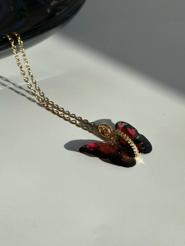 Farfalla Kelebek Figürlü Kadın Çelik Kolye