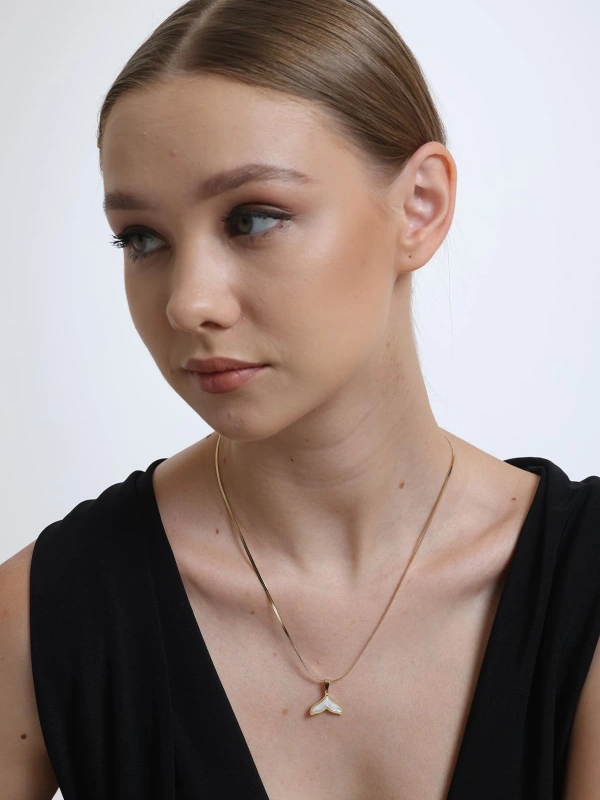 Luce Yunus Kuyruğu Figürlü Kadın Çelik Kolye