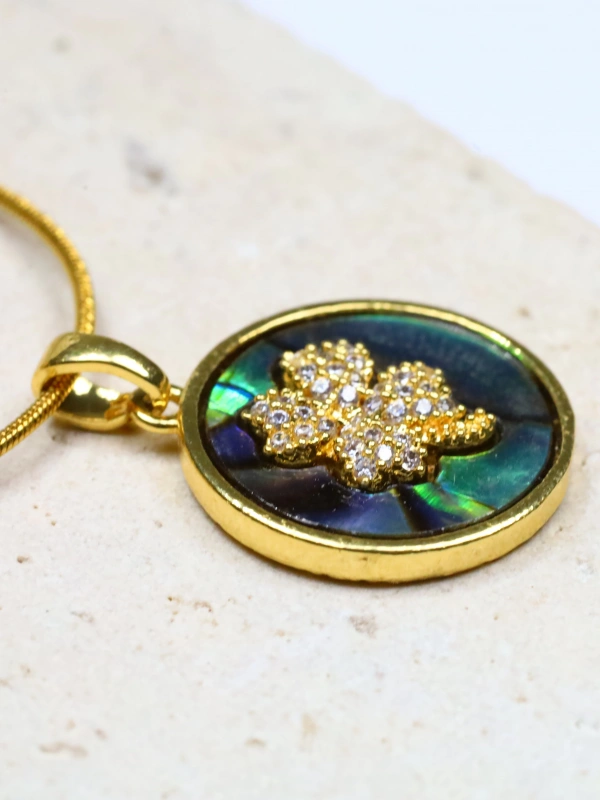 Splendore Yonca Figürlü Kadın Çelik Kolye