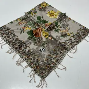 Huzurlu Püsküllü Boncuklu El İşi Yazma (pbs9411)