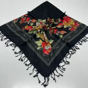 Huzurlu Püsküllü Boncuklu El İşi Yazma (pbs9808)