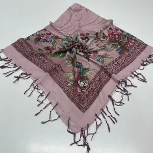 Huzurlu Püsküllü Boncuklu El İşi Yazma (pbs9813)