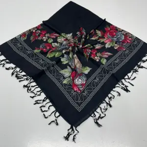 Huzurlu Püsküllü Boncuklu El İşi Yazma (pbs9816)