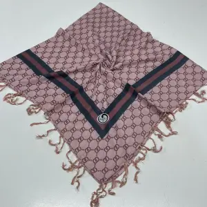 Huzurlu Püsküllü Boncuklu El İşi Yazma (pbs9915)