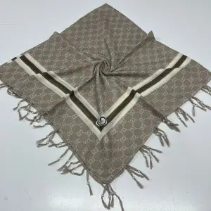 Huzurlu Püsküllü Boncuklu El İşi Yazma (pbs9920)