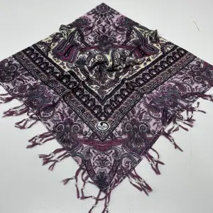 Huzurlu Püsküllü Boncuklu El İşi Yazma (pbs9602)