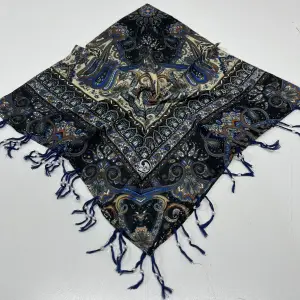 Huzurlu Püsküllü Boncuklu El İşi Yazma (pbs9609)