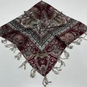 Huzurlu Püsküllü Boncuklu El İşi Yazma (pbs9620)