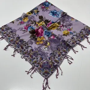 Huzurlu Püsküllü Boncuklu El İşi Yazma (pbs9402)