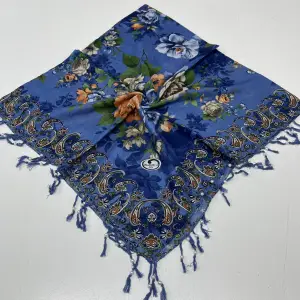 Huzurlu Püsküllü Boncuklu El İşi Yazma (pbs9408)