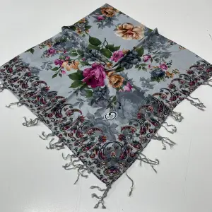 Huzurlu Püsküllü Boncuklu El İşi Yazma (pbs9415)