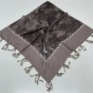 Huzurlu Püsküllü Boncuklu El İşi Yazma (pbs9504)