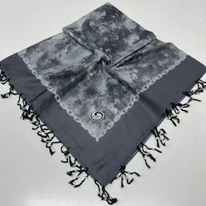 Huzurlu Püsküllü Boncuklu El İşi Yazma (pbs9507)