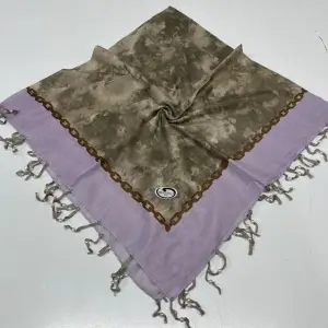 Huzurlu Püsküllü Boncuklu El İşi Yazma (pbs9513)