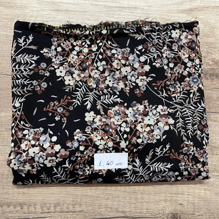 1,40 mt Parça Viskon Kumaş (Parca63)