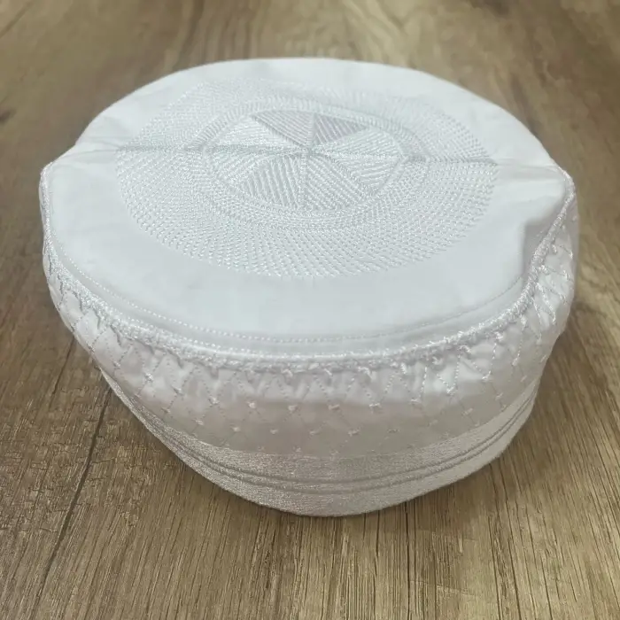 Beyaz Kalıp İşlemeli Takke 1 adet (takke06)