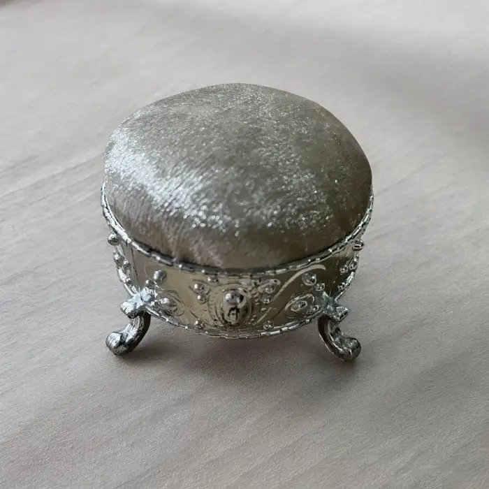 Puf İğnelik Kadife 1 Adet (İGN01-04)