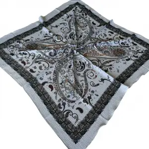 Eyfel Desenli Mio Cazz Eşarp (FE491-06)