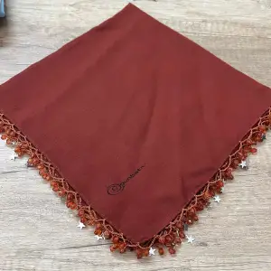 Günbatılı Yıldızlı Boncuklu El İşi Oyalı Yazma (ic85-18)