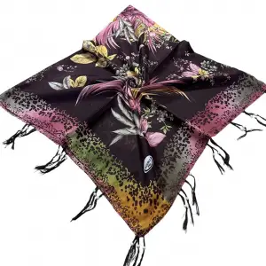 İncili Püsküllü El İşi Oyalı Yazma (spk99-16)